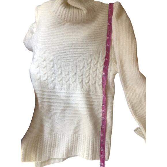 Retrofete Sweater Cable Knit Long Sleeve Turtleneck Keyhole Pullover White XS - Picture 5 of 6